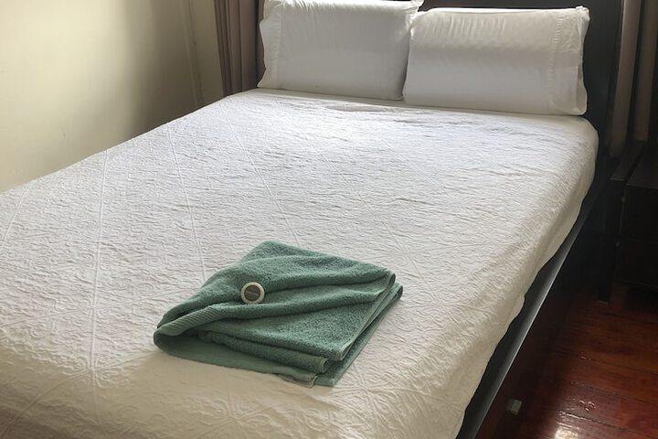Room 7 of 18