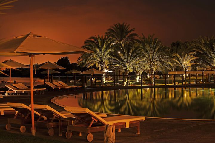 Pools & Facilities
