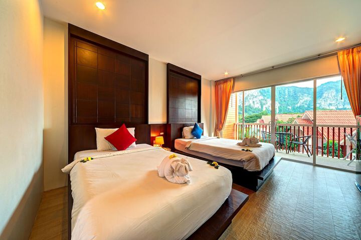 Room 15 of 76