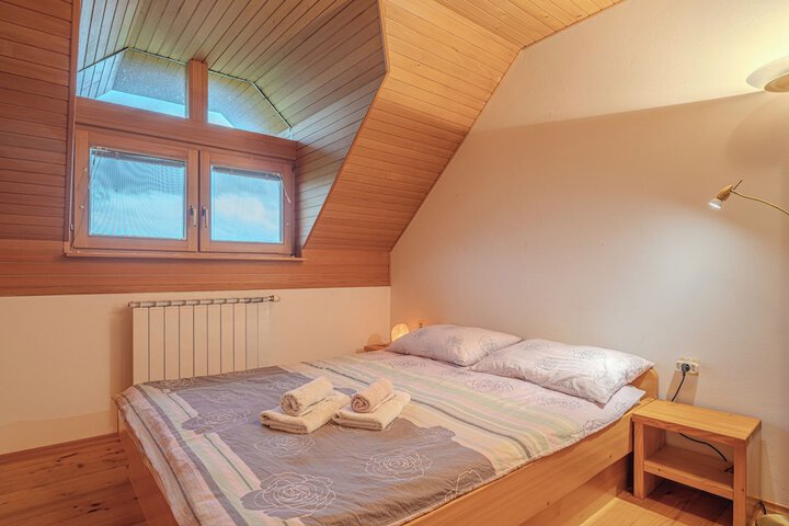 Room 3 of 43