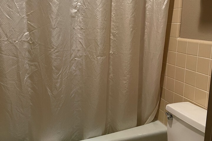 Room 21 of 33