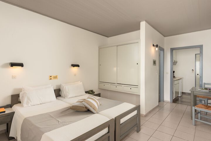 Room 15 of 19