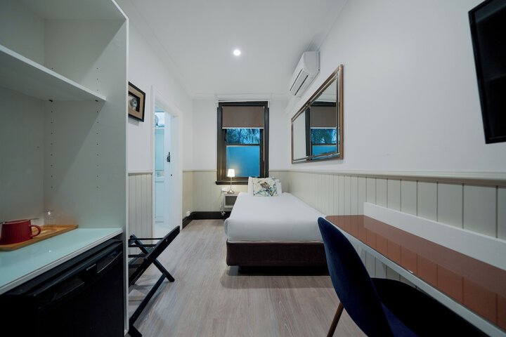 Room 38 of 108