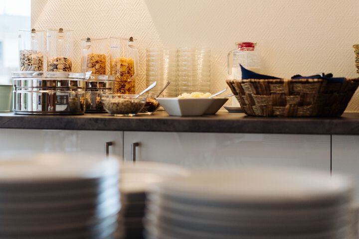 Dining 24 of 26