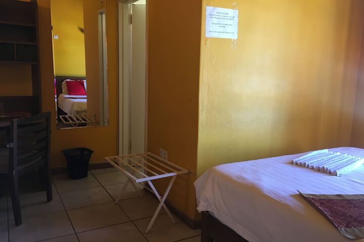 Room 8 of 25