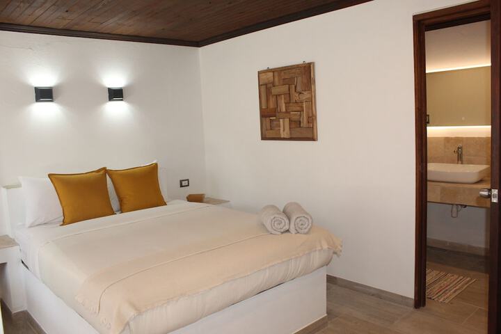 Room 12 of 141