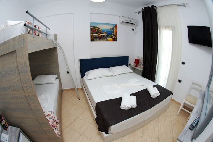Room 12 of 131
