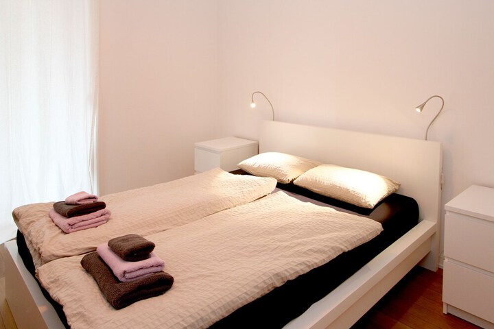 Room 4 of 67
