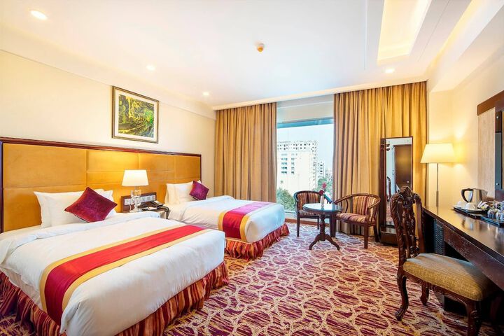 Room 2 of 8