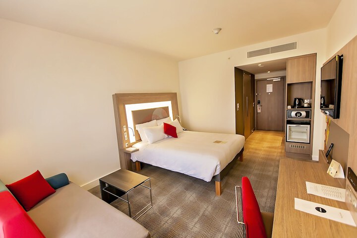Room 5 of 57