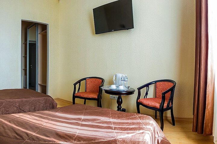 Room 10 of 56