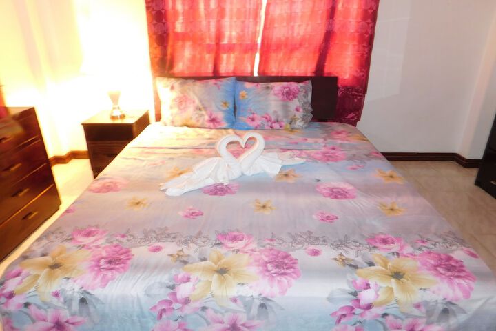 Room 3 of 107