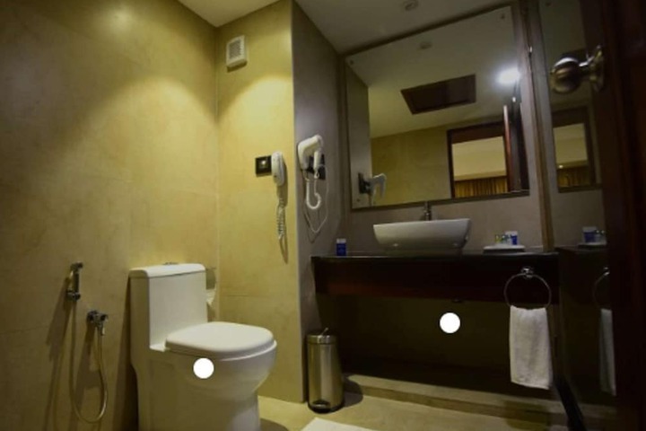 Room 14 of 43