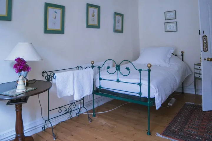 guest_rooms