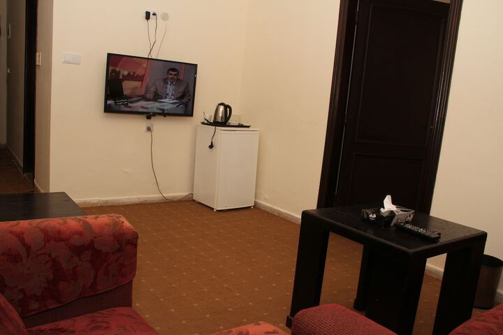 Room 7 of 19
