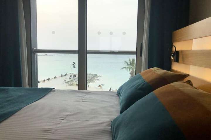 Room 17 of 65