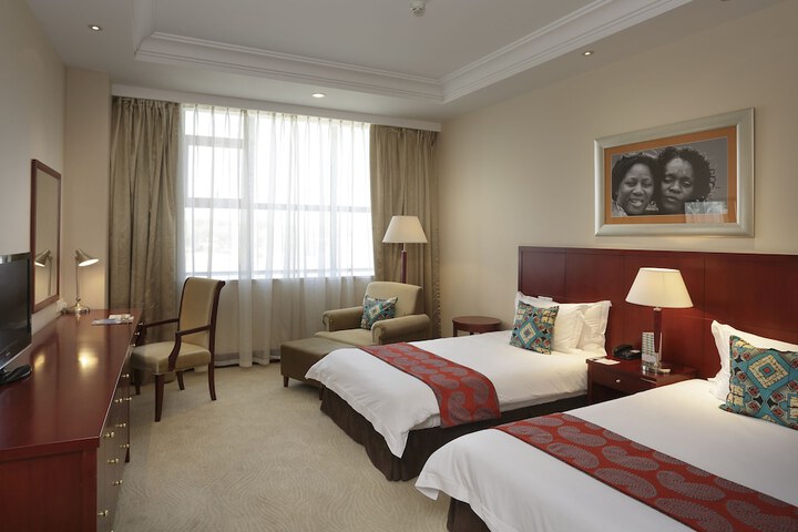 Room 10 of 34