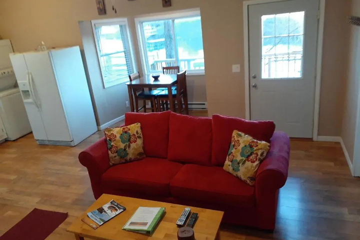 Room 2 of 5