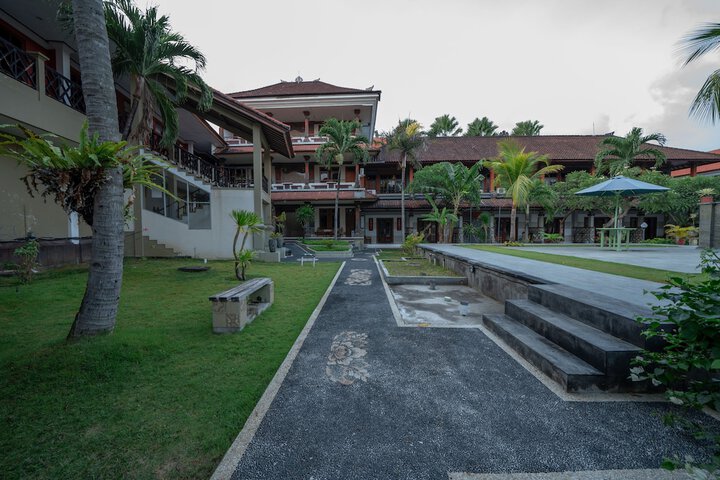 Hotel Exterior 57 of 57