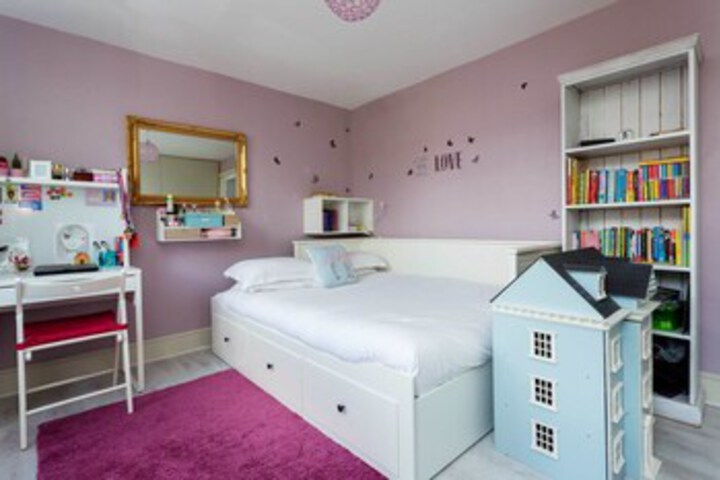 Room 3 of 18