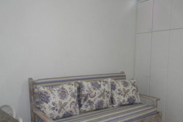 Room 28 of 32