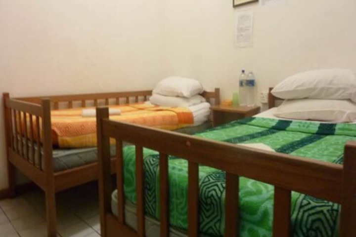 Room 11 of 30