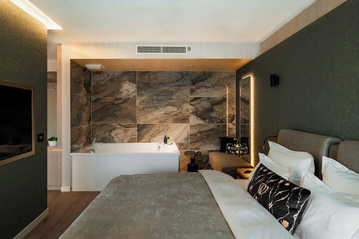 Room 19 of 58