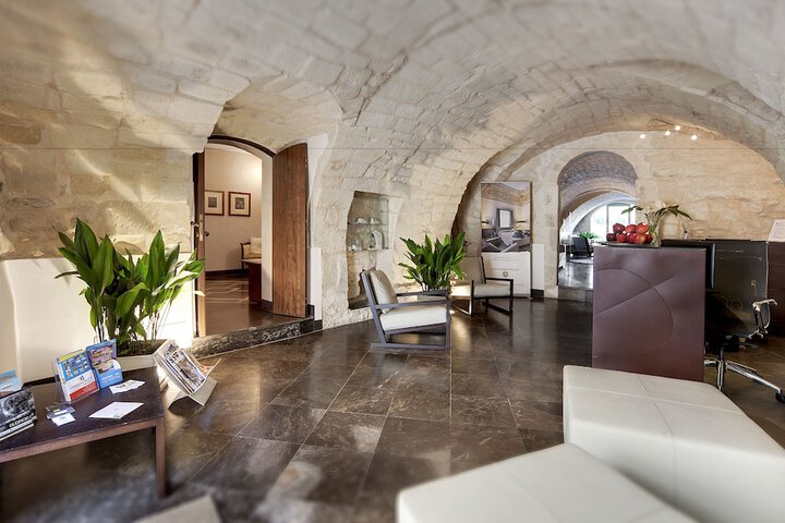 Hotel Interior 4 of 96