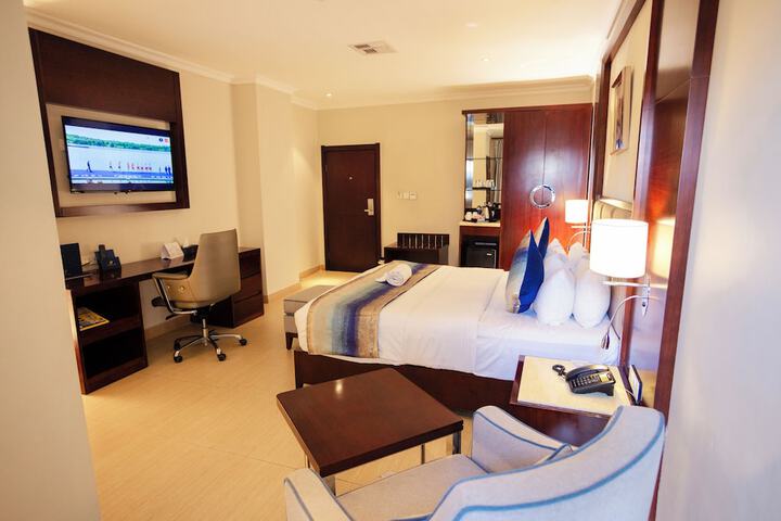 Room 4 of 51