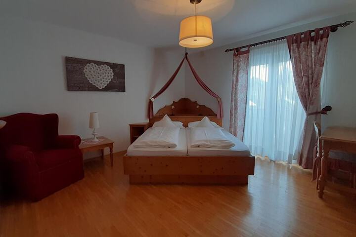 Room 8 of 54