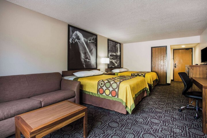 Room 9 of 26