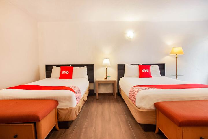 2 Queen Beds (7 of 24)