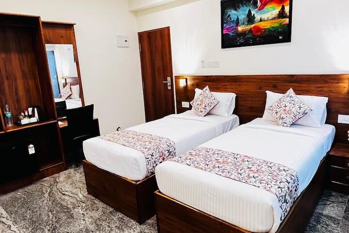 Room 4 of 19