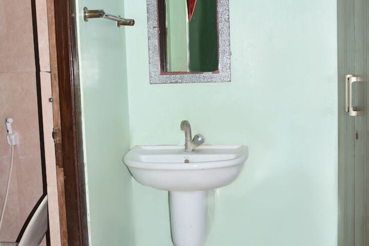Room 18 of 35