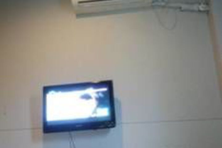 Room 16 of 22