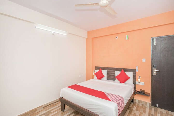 Room 12 of 20
