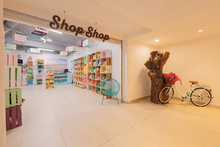 Gift Shop 88 of 165