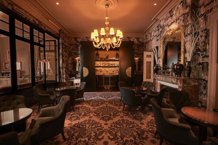 Lounge 62 of 98