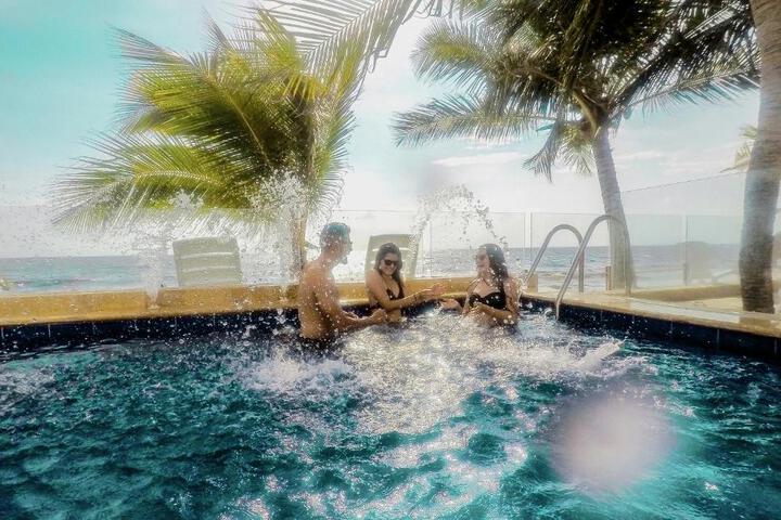 Pool 11 of 23