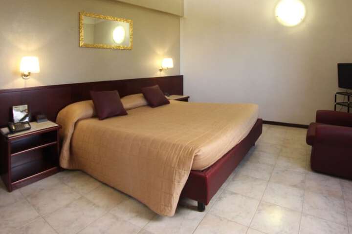Room 10 of 58