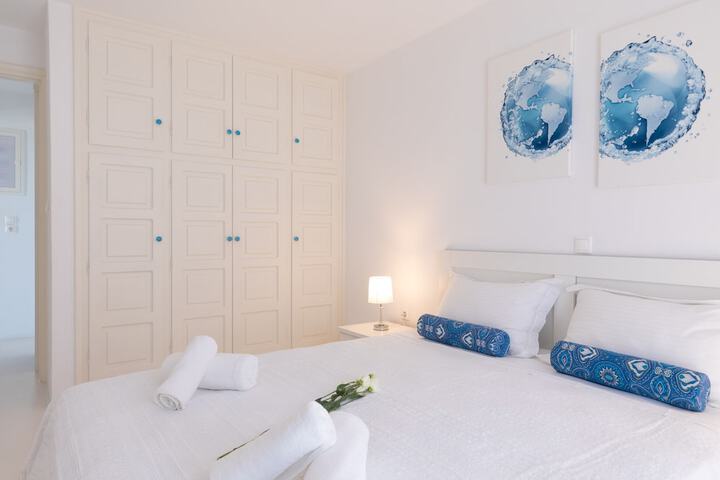 Room 4 of 124