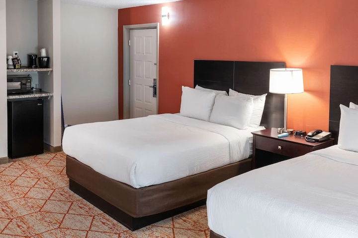 Room 3 of 21