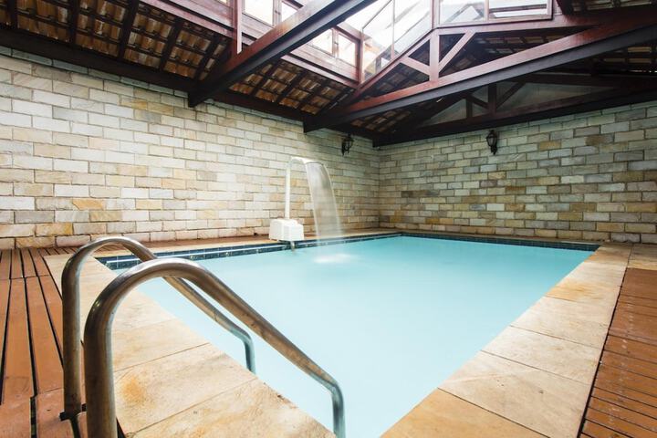 Hotel with Pool