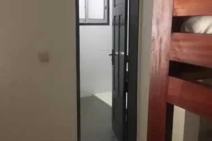 Room 16 of 25