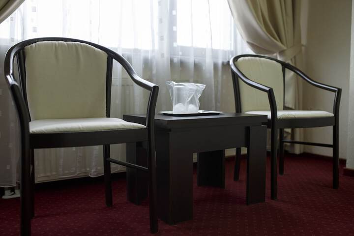 Room 16 of 106