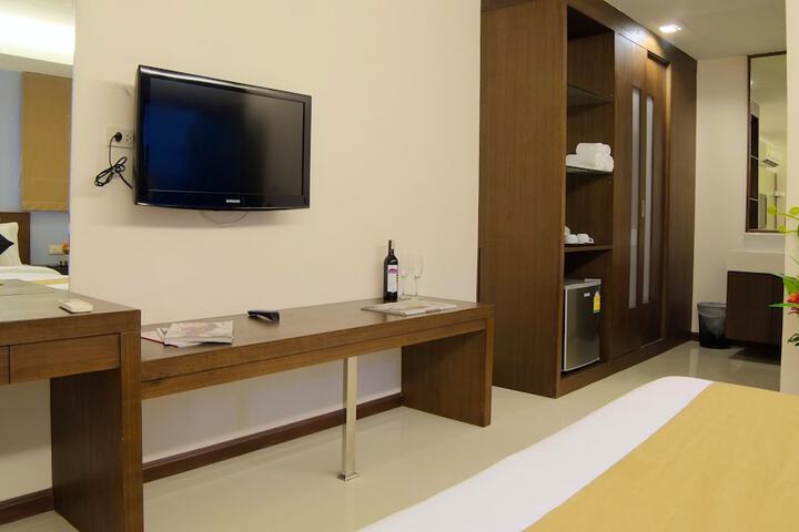 Room 51 of 70