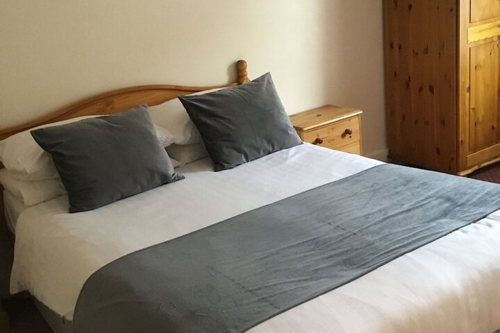 Room 4 of 66