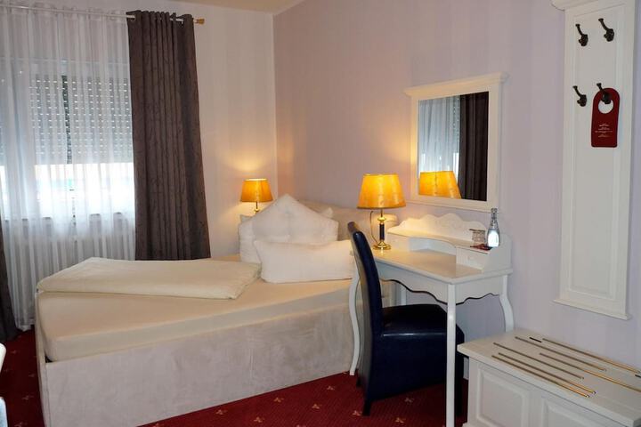 Room 19 of 50
