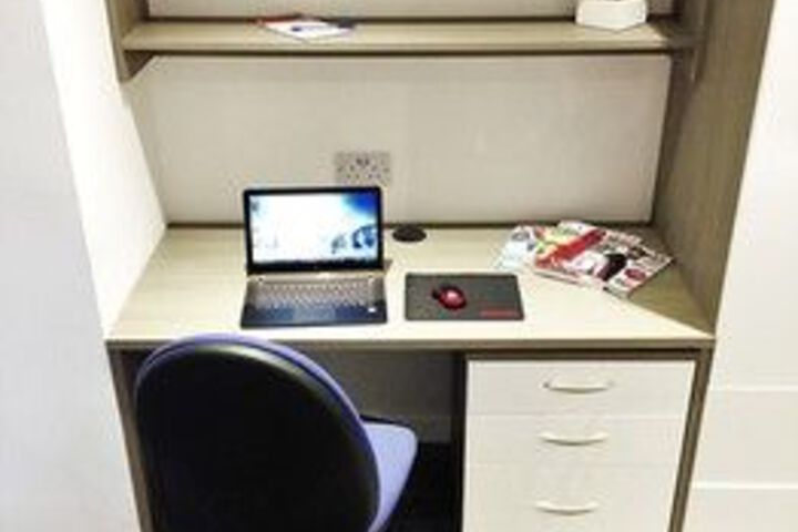 Room 9 of 34