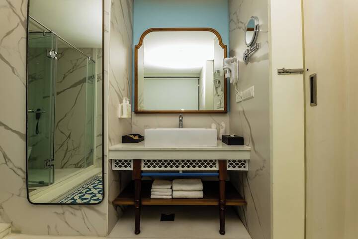 Room 113 of 170